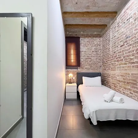 U-nique Comte Urgell Ii Apartment